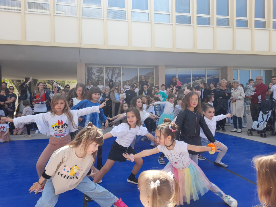 Plesne skupine Stars i Balans obilježile Međunarodni dan plesa 