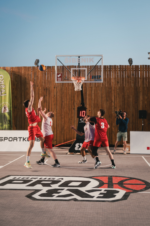 Basket se sinoć igrao na najljepšem igralištu: Tvrđava sv. Mihovila domaćin Pro 3x3 Tour-a