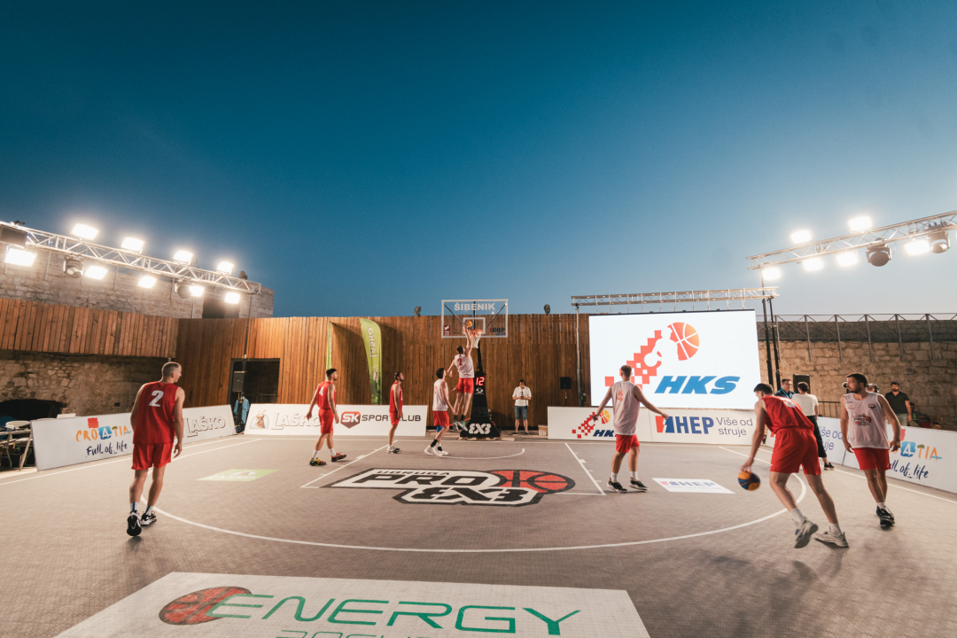Basket se sinoć igrao na najljepšem igralištu: Tvrđava sv. Mihovila domaćin Pro 3x3 Tour-a