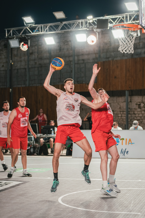 Basket se sinoć igrao na najljepšem igralištu: Tvrđava sv. Mihovila domaćin Pro 3x3 Tour-a