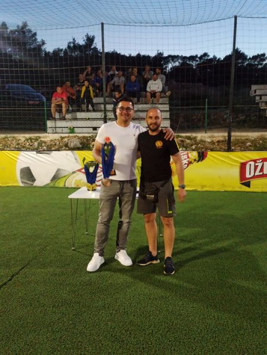 Ekipa Bibich West Ham Ražine pobjednik u seniorskoj, a ekipa GENERACIJA veteranskoj kavez ligi Bilice