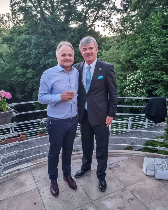 Uspješna tvrtka Karl Dietz iz Kijeva organizirala gala događaj u rezidenciji češkog Veleposlanika! 