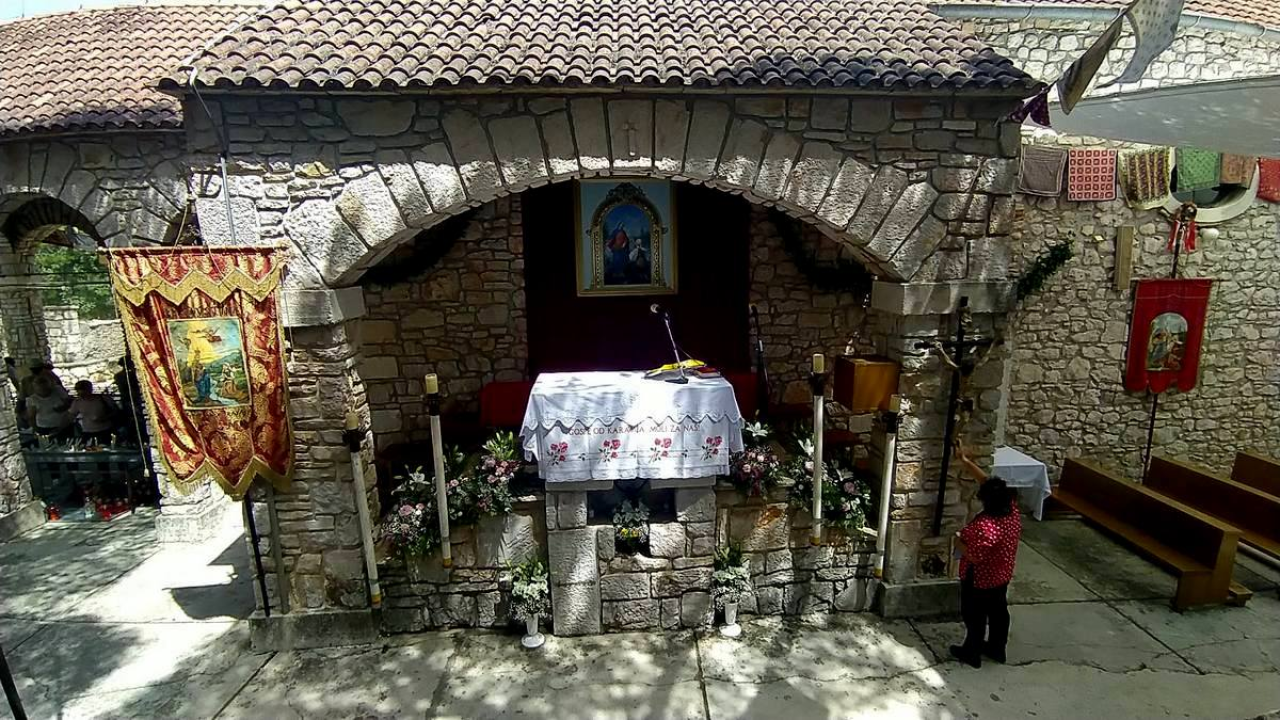 Proslavljena svetkovina Gospe od Karavaja u Tisnom: Središnju misu predvodio biskup Tomislav Rogić