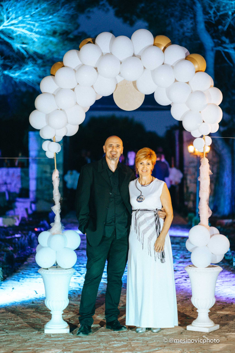 Maturanti Turističko-ugostiteljske škole u glamuroznim izdanjima proslavili kraj srednje škole! (1. dio)