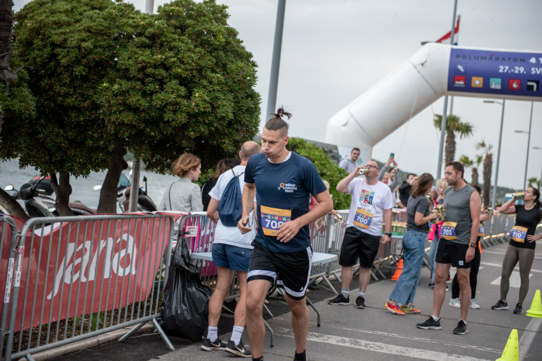 Imamo pobjednike održane Pivske milje: Pogledajte kako je sinoć bilo na šibenskoj rivi  