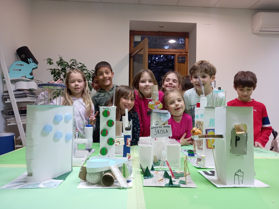 Posjetite izložbu kreativnih radova prve generacije Arkki škole! 