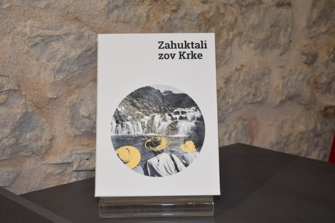 Predstavljena knjiga 'Zahuktali zov Krke', najstarijeg aktivnog šibenskog novinara Joška Čelara