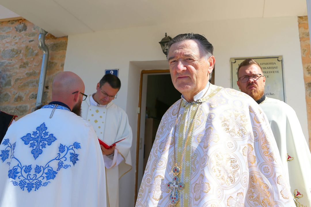 U Kričkama posvećena obnovljena crkva Pokrova presvete Bogorodice 