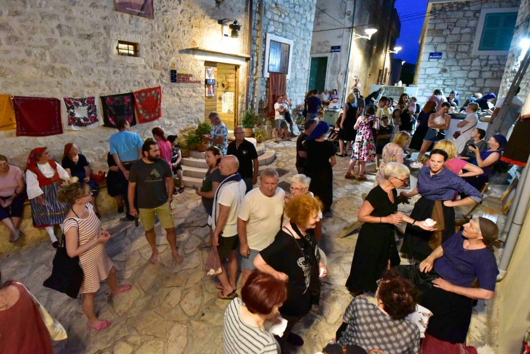 Betinjani pokazali kako su nekad izgledali kućanski poslovi i što se jelo