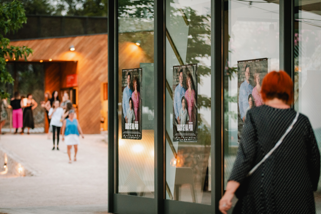 Filmom Nine Violić otvoreno ljetno kino na Baroneu: 'Sjajno se osjećam sa šibenskom publikom' 