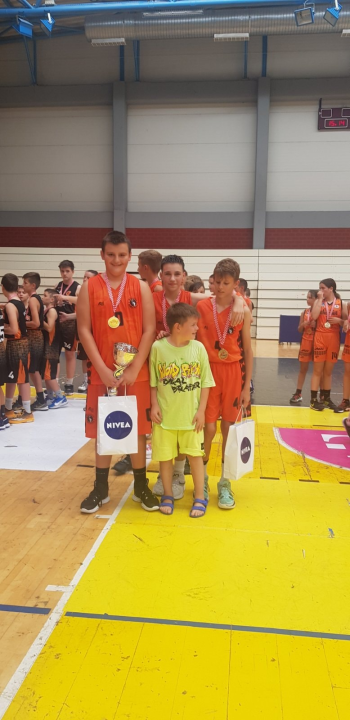 Mladi šibenski košarkaši i košarkašice pomeli konkurenciju i stigli do naslova prvaka Hrvatske!