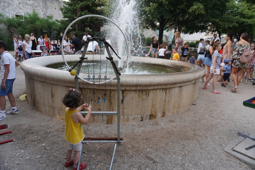 Na pola puta 62. MDF-a: Počinju teniski i nogometni turnir te plivački miting