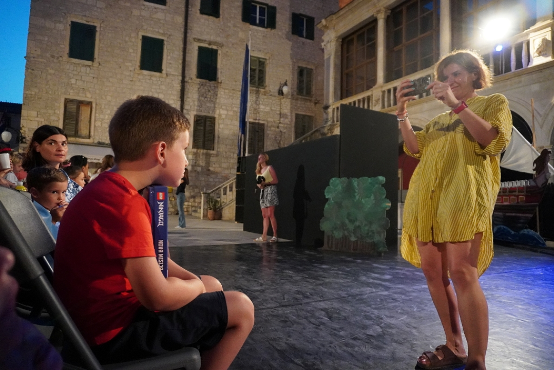 Jučer Šibenčani čitali djeci, danas Goethe na Ljetnoj pozornici