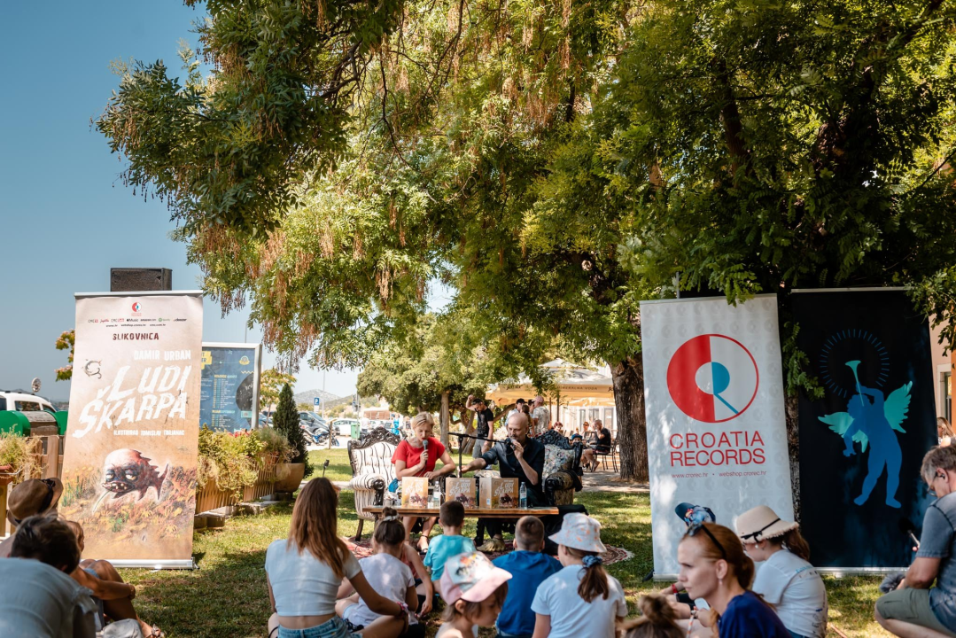 Urban u Šibeniku predstavio svoju prvu slikovnicu: 'Ideju je osmislio moj sin na putu do vrtića'