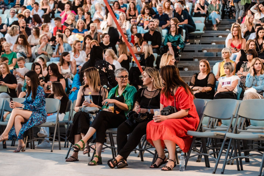 Petar Grašo na Tvrđavi sv. Mihovila održao koncert za pamćenje: Pogledajte kako je bilo  
