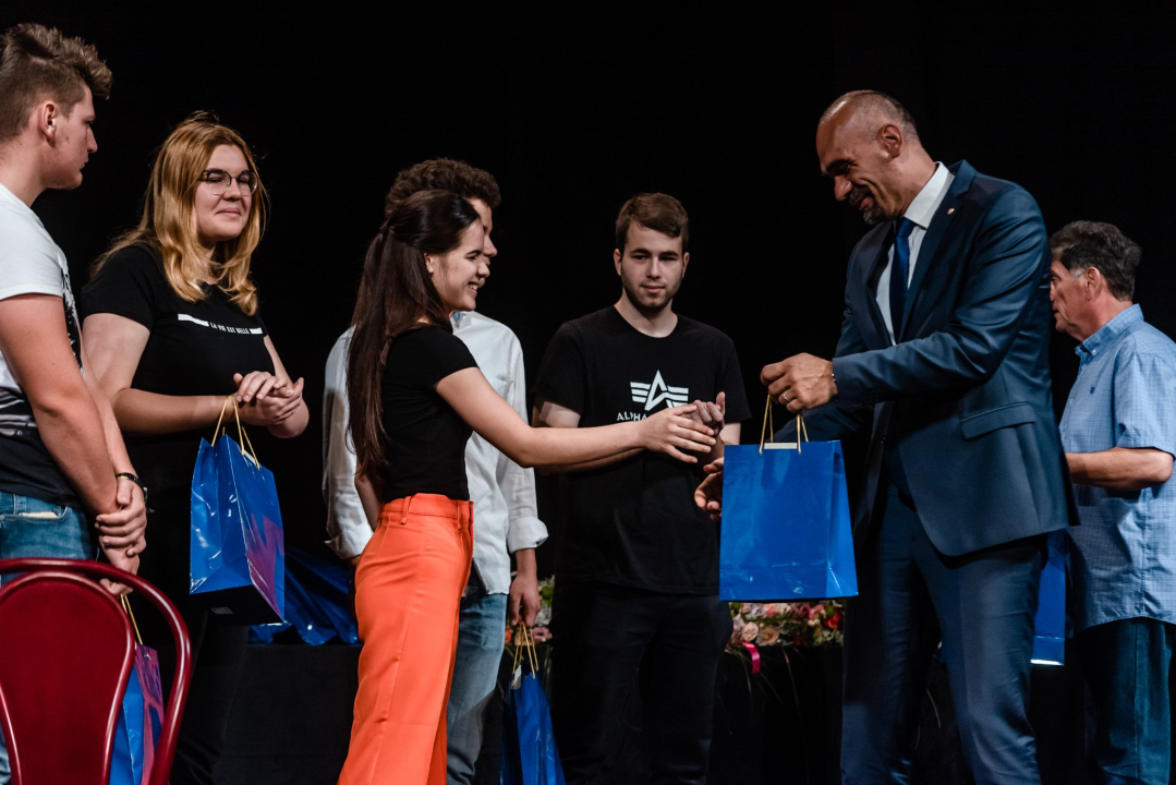 Najboljim učenicima u županiji uručene nagrade: 'Svojim trudom i radom  napravili ste nešto što vas izdvaja od uobičajenog'