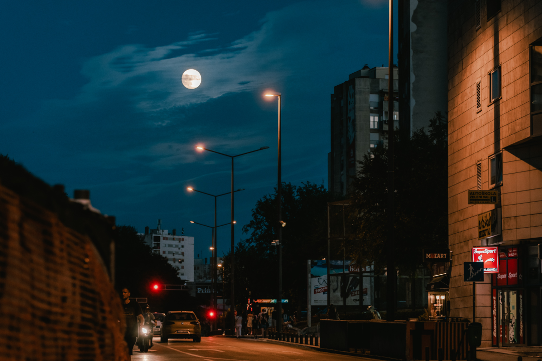 Nismo NASA i nemamo James Webb teleskop, ali imamo super fotografiju Mjeseca s Baldekina