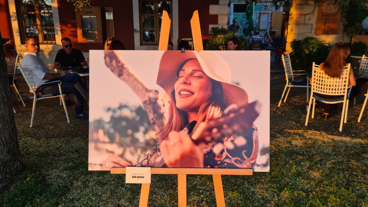 Arsen više nije među nama, ali njegovo djelo živi: Fotografi pokazali kako oni vide 'Djevojku iz moga kraja'