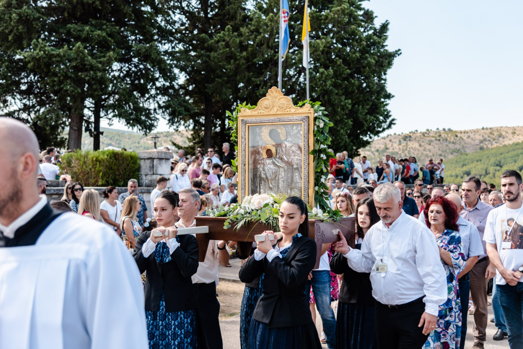 Održana i svečana procesija: Središnju misu predvodio šibenski biskup Tomislav Rogić