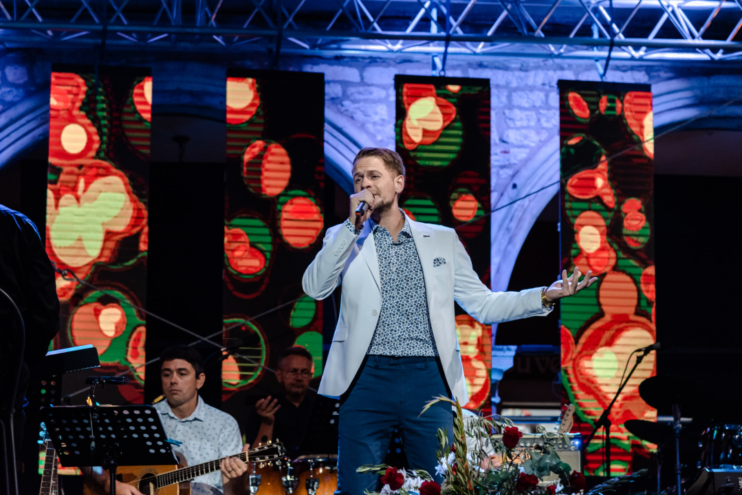 Dok žiri bira pobjednike i dok se zbrajaju glasovi publike, pogledajte fotografije svih izvođača 25. Šansone