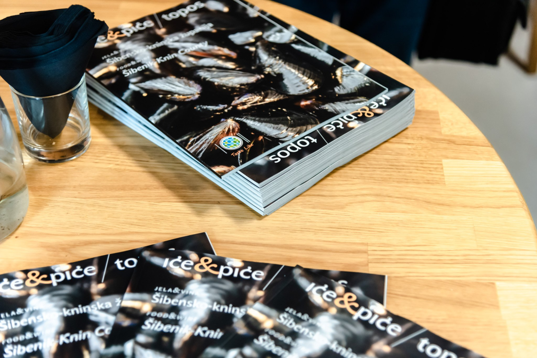 Jedinstveni suvenir: U Vinoplodu predstavljen časopis Iće&amp;piće posvećen našoj županiji