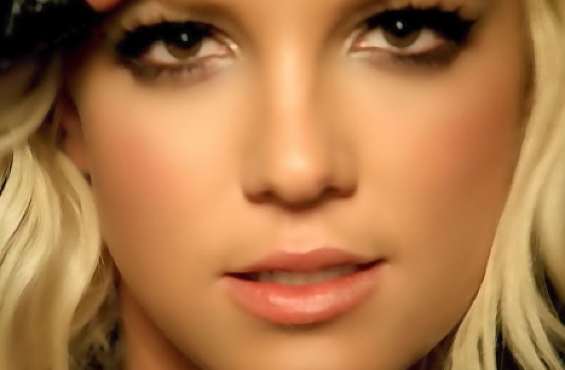 Misteriozni grafit na fasadi zgrade na Baldekinu: Isti takav ili sličan  napisan i na zgradi u Splitu