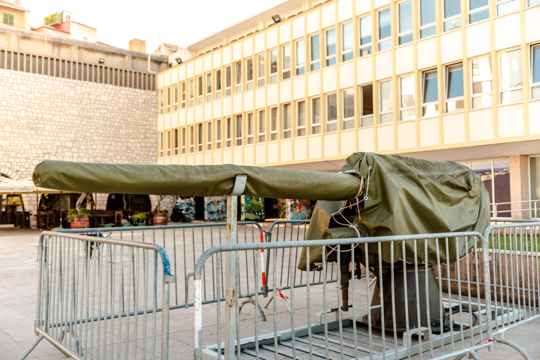 Slavni topovi sa Žirja čekaju branitelje nakon današnjeg mimohoda