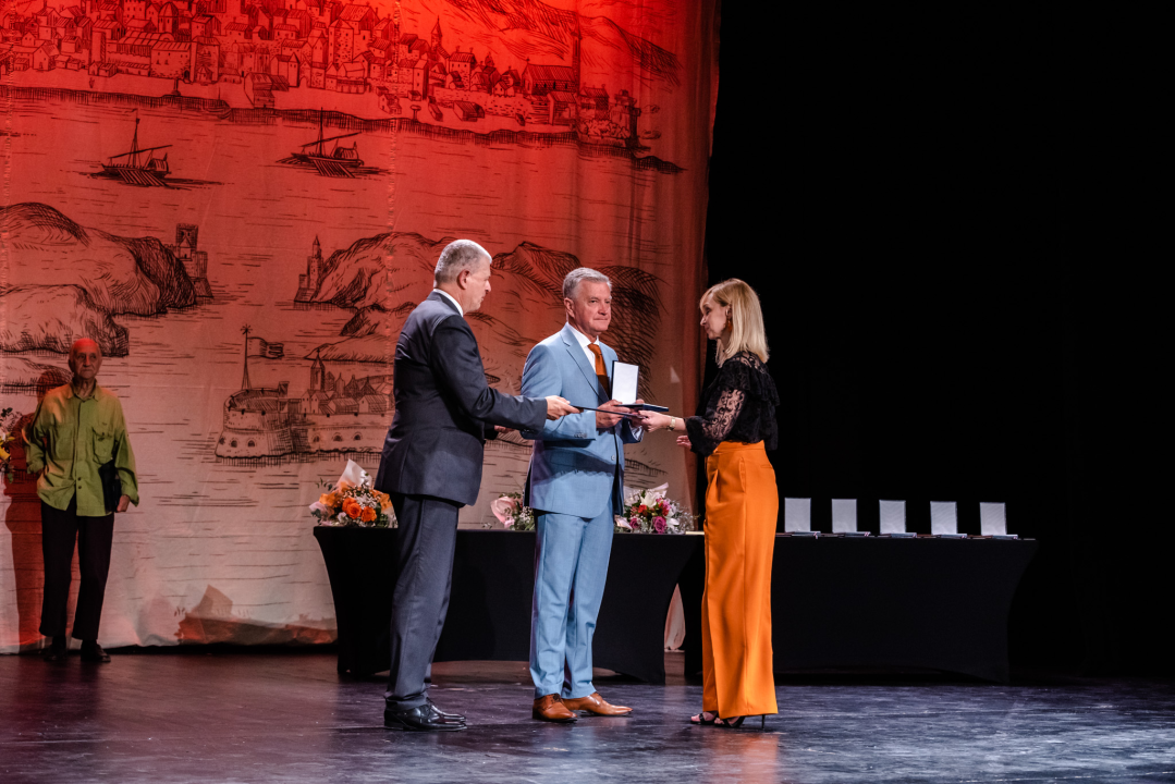 Ivo Mikuličin dobio nagradu Grada za životno djelo: 'Priznajem, infišan sam u Šibenik' 