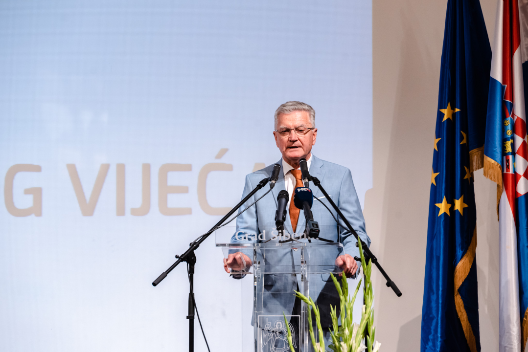 Ivo Mikuličin dobio nagradu Grada za životno djelo: 'Priznajem, infišan sam u Šibenik' 