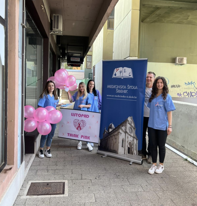 Medicinska škola u akciji 'Mjesec borbe protiv raka dojke', učenici po gradu educirali građane