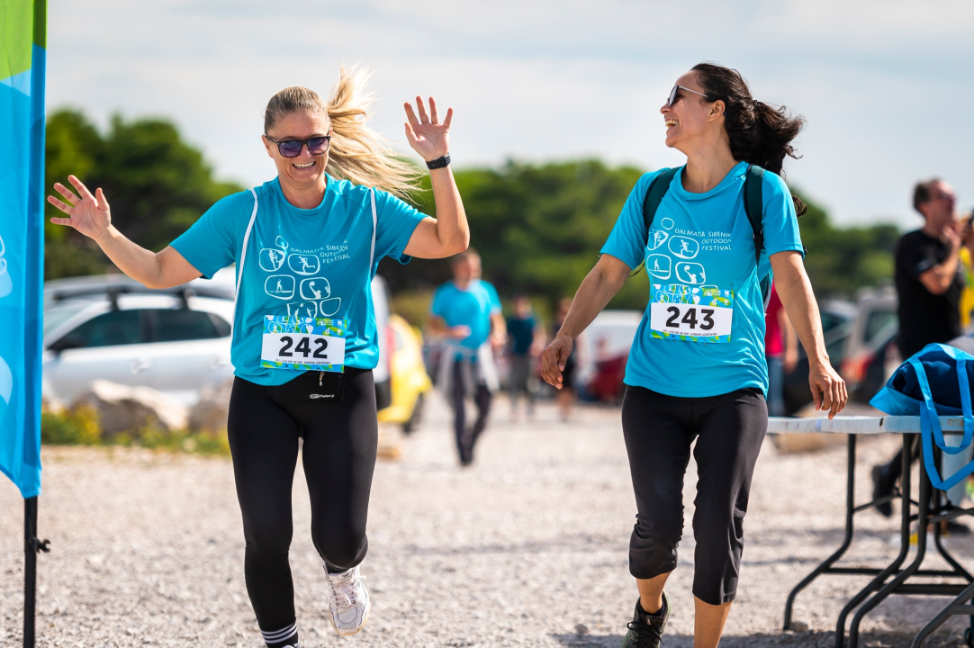 Oko 350 sudionika uživalo je u brojnim sportskim aktivnostima proteklog vikenda na Malom Vignju, Zlarinu i Baldekinu!