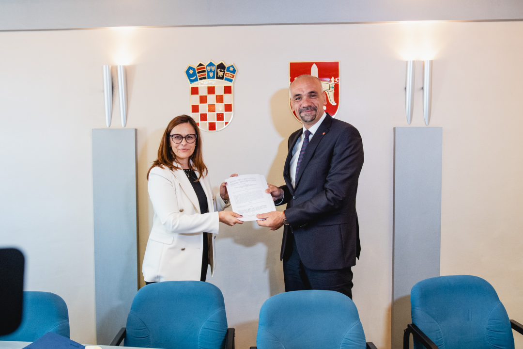 Jelić i Fržop potpisali ugovore za luke u Rogoznici, Jezerima i Bilicama