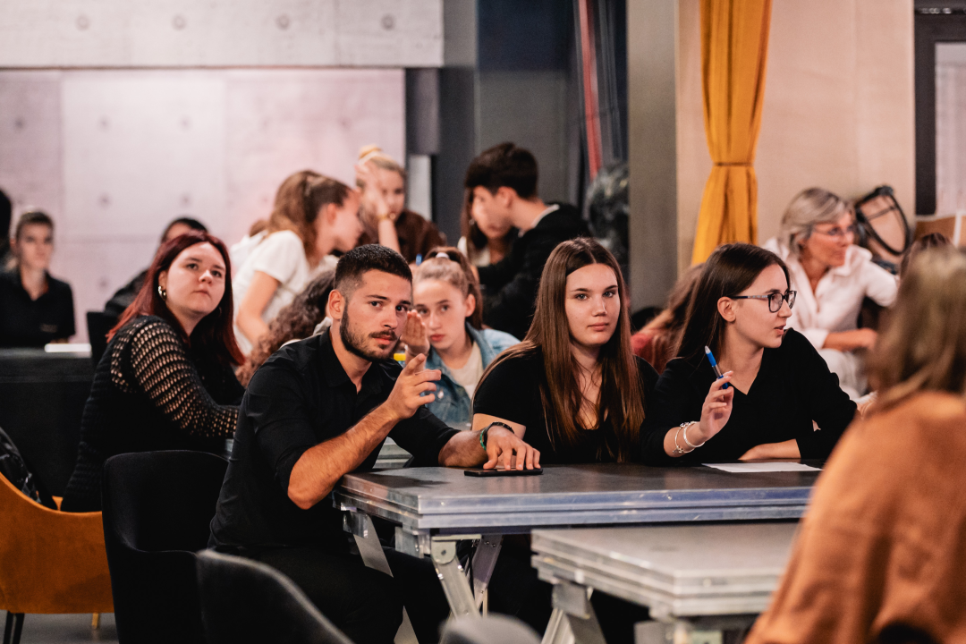 Fenomenalan projekt: Više od 900 učenika na nultom kolu Nacionalne kviz lige koja se emitira iz Arsena