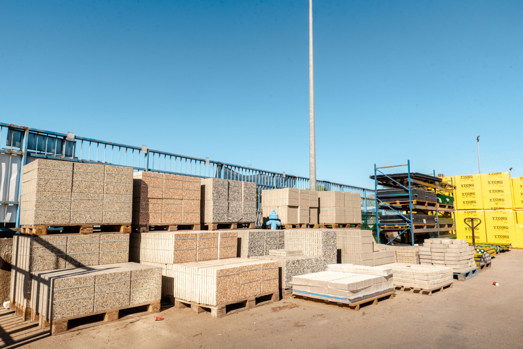 Široku ponudu građevinskih materijala, alata i prateće opreme pronađite u Brodomerkuru!