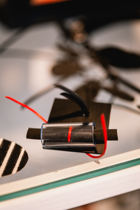 Garderobu osvježite dizajnerskim komadima iz Galerije Juraj Dalmatinac, dom umjetninama po super cijenama