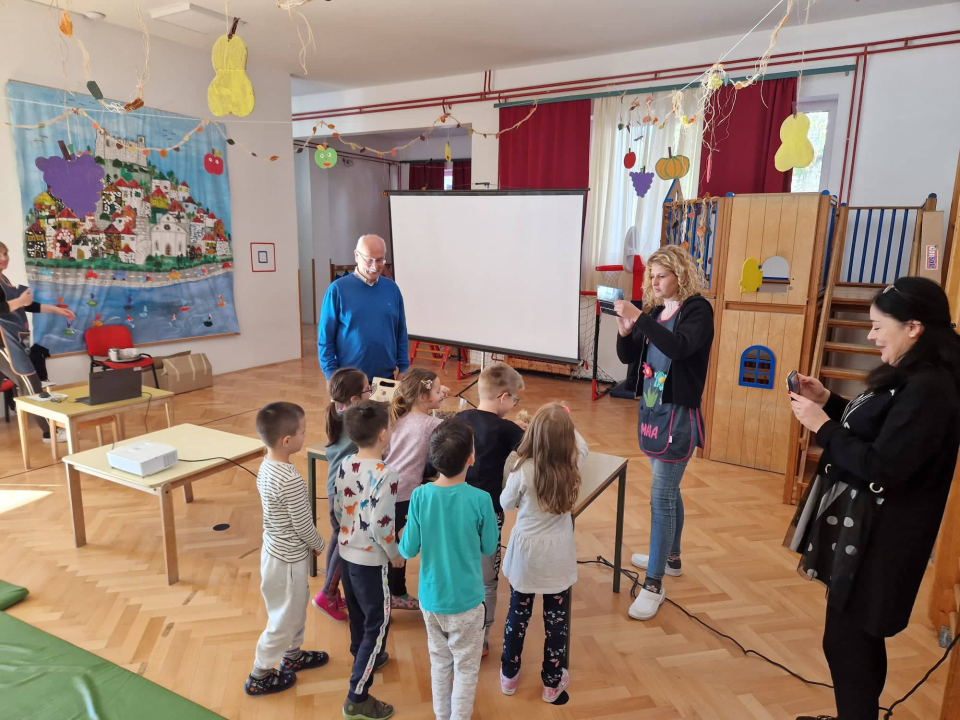 Inovatori posjetili djecu u vrtiću Vidici: 'Kad je baka po vrtu posipala otrovno gnojivo, ubila je mog ježa'