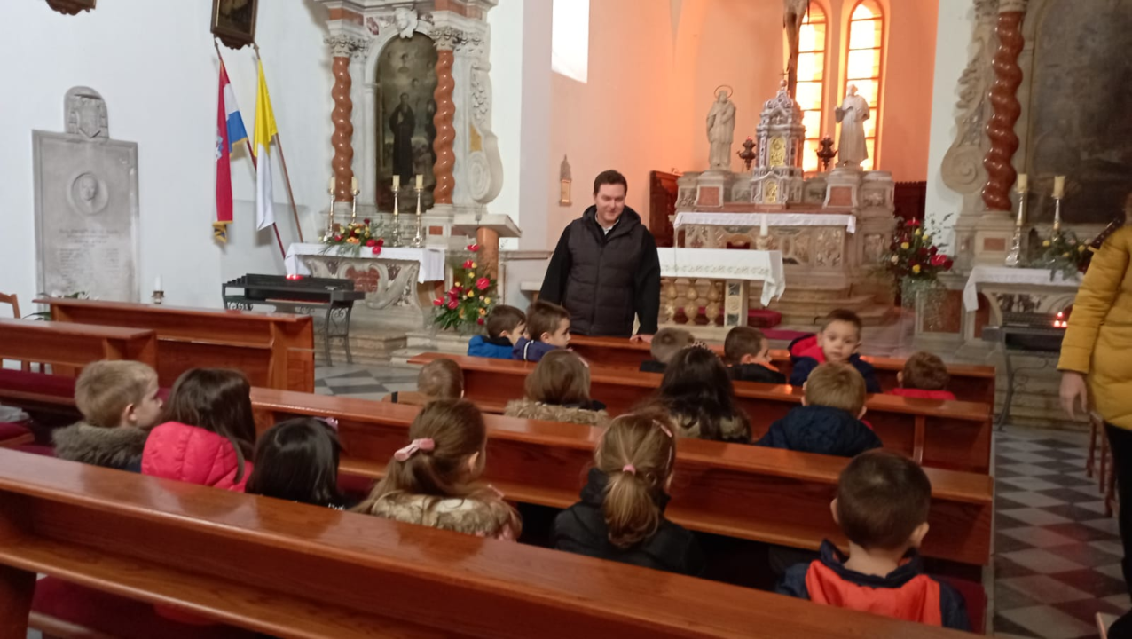 Mališani iz DV-a Maslina posjetili Glazbenu školu, samostan sv. Frane i Civitas Sacru