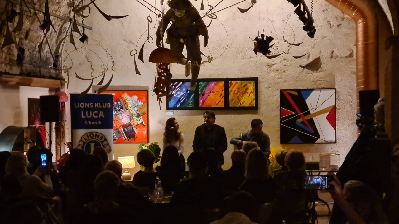 U Azimutu se čitala poezija za šibensku bolnicu