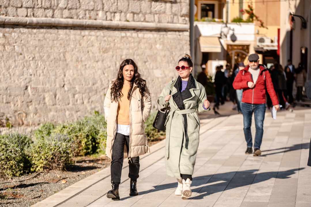 Uvijek sređene sugrađanke pokazale koji će se trendovi nositi u prosincu!