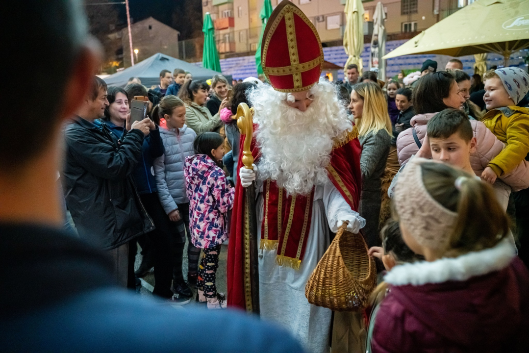 Giuliano&amp;Diktatori otvorili Kraljevski advent u Kninu