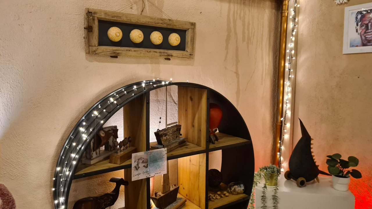 Prodajna izložba u čarobnom ambijentu: U Azimutu otvoren još jedan 'Božićni tinel' 