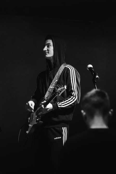 Absolut Beginners Bowijevim hitovima rasplesali Adventuriste