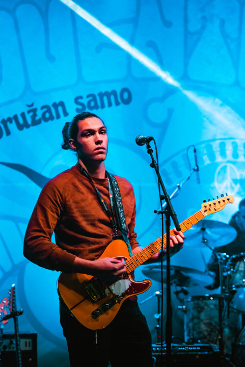 Šibenski srednjoškolci nastupili u Đardinu i svojom svirkom oduševili sve