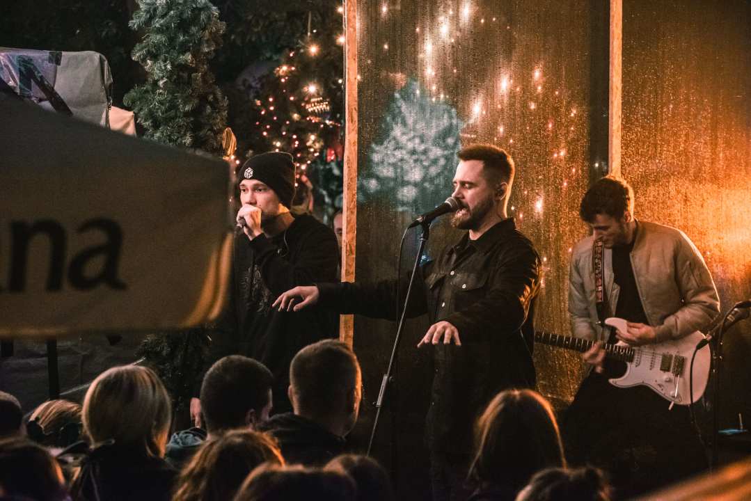 Matija Cvek oduševio šibensku publiku, provjerite koji vas još koncerti očekuju na Božićnom Šušuru!