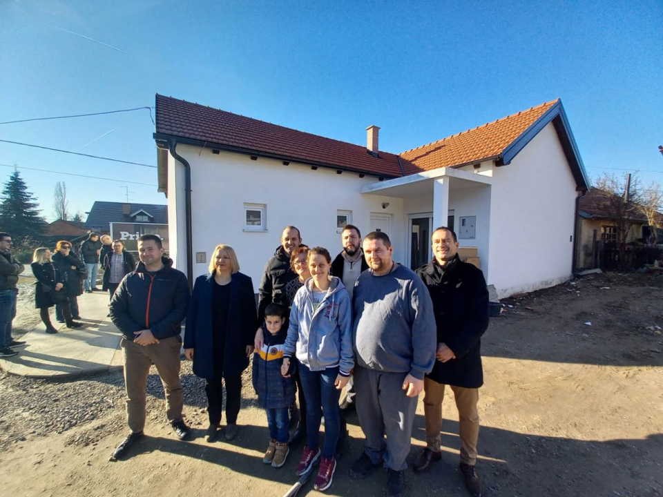 Peteročlana obitelj Novu godinu dočekat će u kući koju je napravila općina Tisno