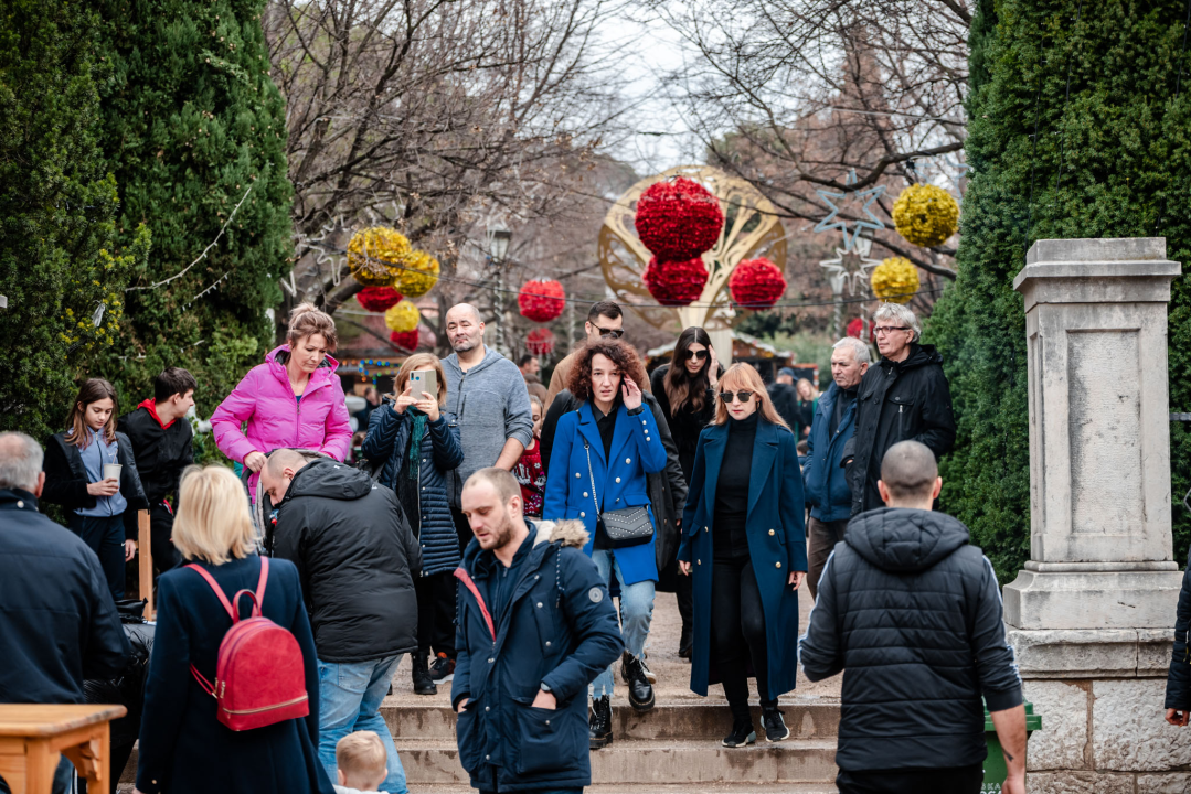 Silvestrovo u parku slavilo se uz Bagatin, večeras stiže Bang Bang