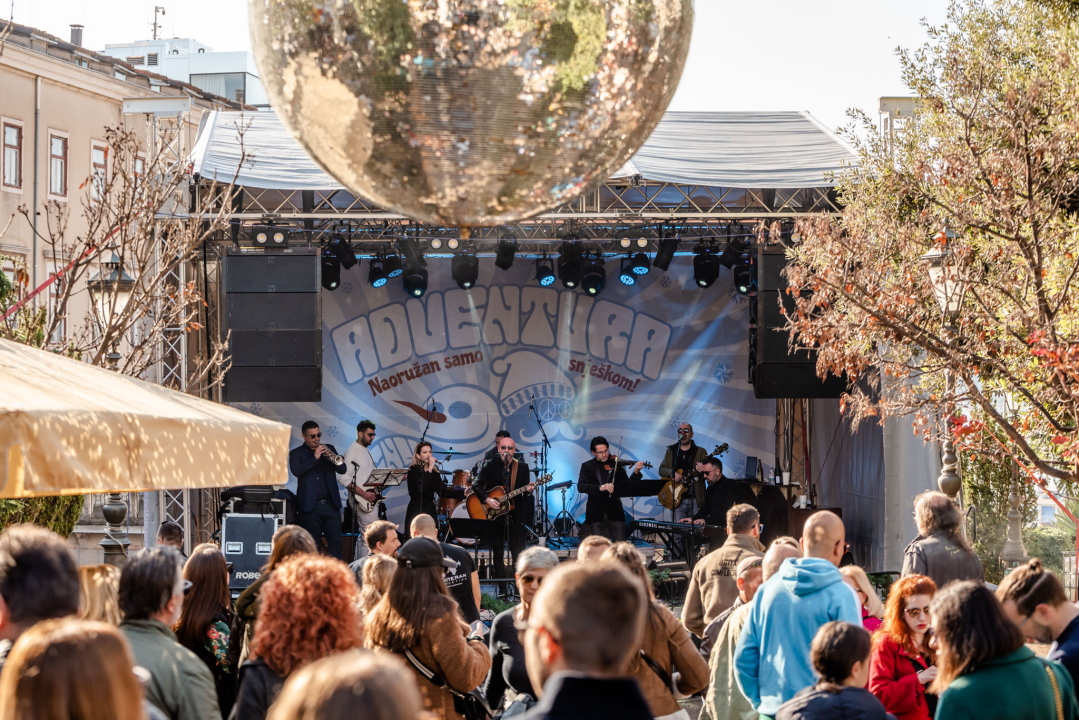 Šibenčane prvog dana 2023. na Adventuri u Parkiću zabavljao bend Pavel