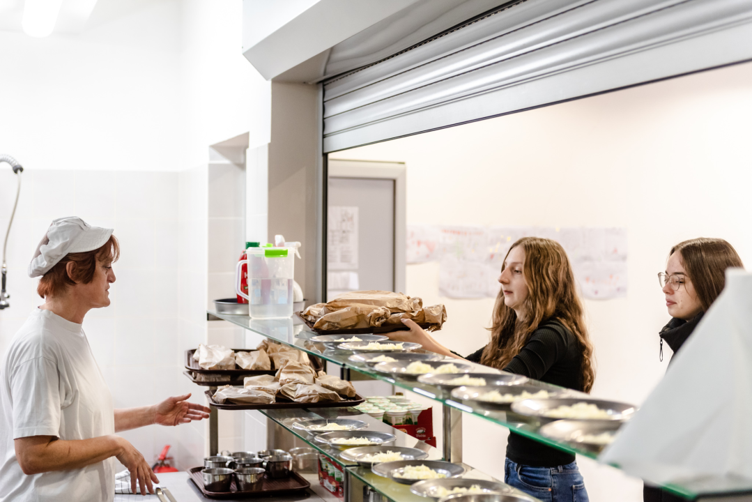 Od danas besplatni obroci za sve učenike: Samo u OŠ Meterize na meniju kuhana hrana