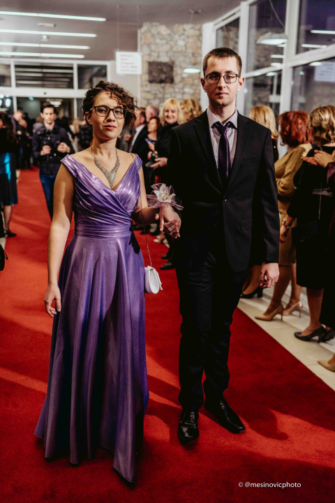 Učenici Ekonomske škole zablistali na maturalnom plesu u Vodicama (2)