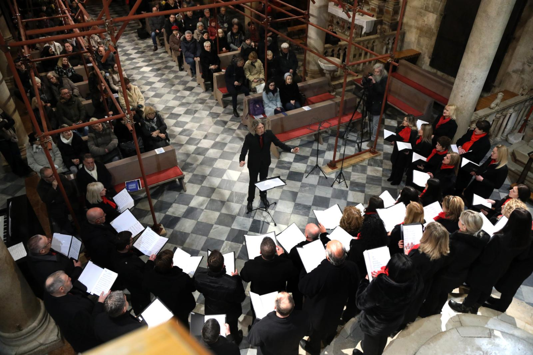 Kolaši u katedrali Šibenčanima poklonili koncert duhovne glazbe